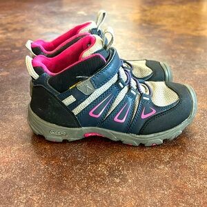 Keen girls hiking boots size 13 youth